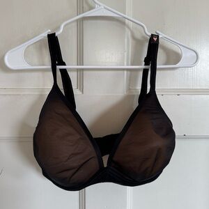 NWT Victoria’s Secret black/cream lightly lined no wire bra size 34DDD (F)‎